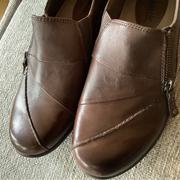Earth Brown Leather Side Zip Comfort Oxford 7.5B - Picture 3 of 8